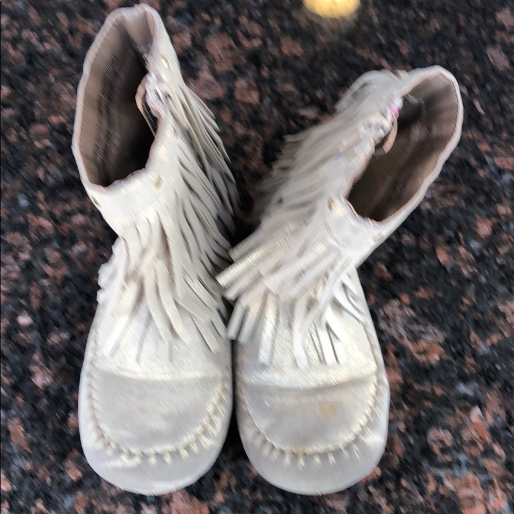 Girl boots